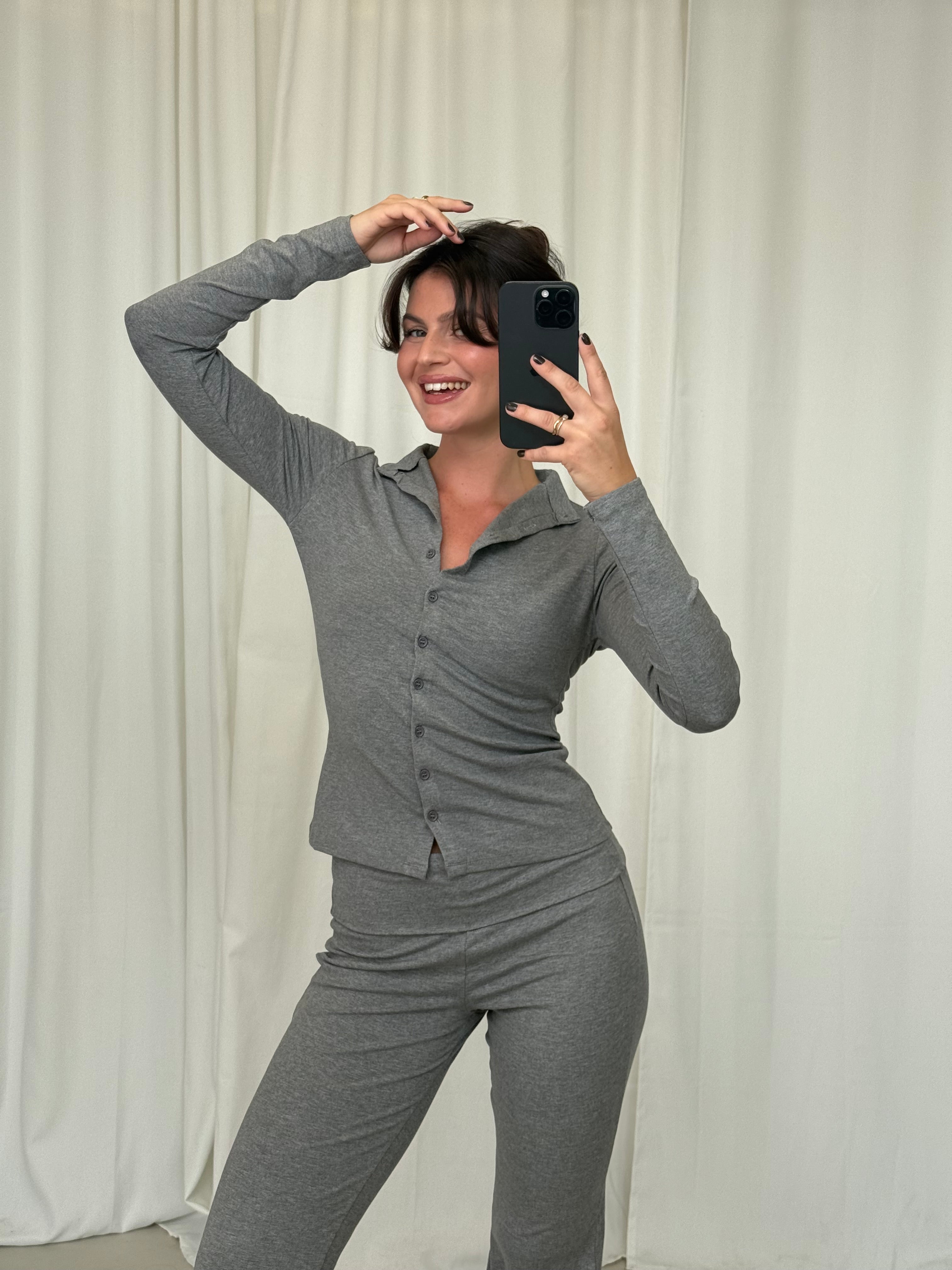 Mila Fitted Button Longsleeve
